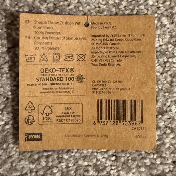 Sherpa throw blanket with 2 matching pillows - Picture 4 of 4